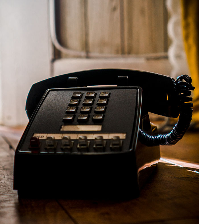 Someone Asks Older People "What Is Something Today's Youth Would Never Understand" And 35 People Deliver