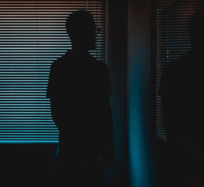 "Personas que pillaron a sus parejas engañándoles, ¿cómo ocurrió? ¿Y cuál fue su reacción?"