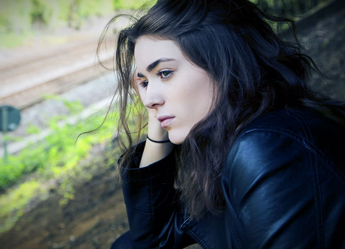 "Personas que pillaron a sus parejas engañándoles, ¿cómo ocurrió? ¿Y cuál fue su reacción?"