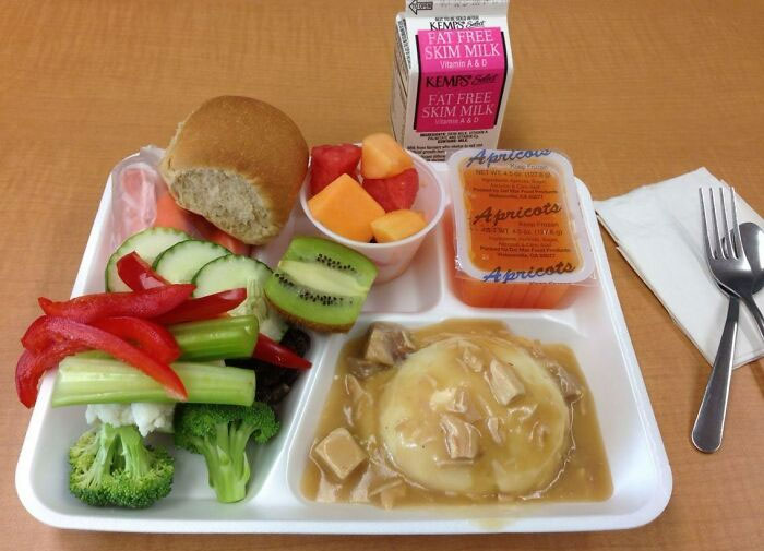 30 Fotos de almuerzos escolares de alrededor del mundo que no podrían ser más diferentes