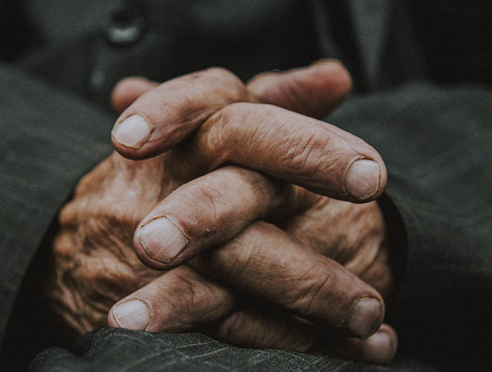 30 Times People Learned Disturbing Secrets About Someone After They Passed Away