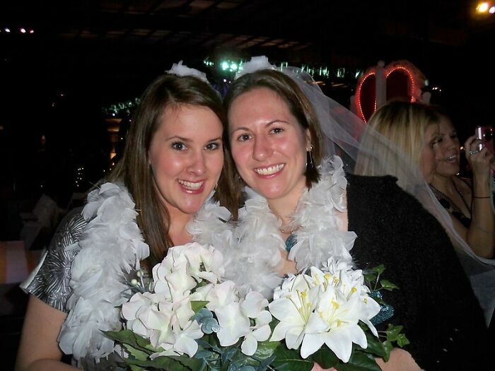 "Didn't Invite Me Because My Husband And I 'Are Never Available'": Brother Doesn&rsquo;t Involve Sis In Wedding Plans Even Though She&rsquo;s Paying For It