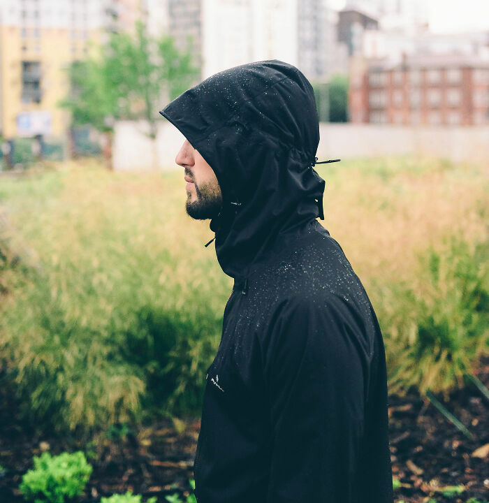 30 Employees Share The Ridiculous Work Dress Codes They Had To Adhere To