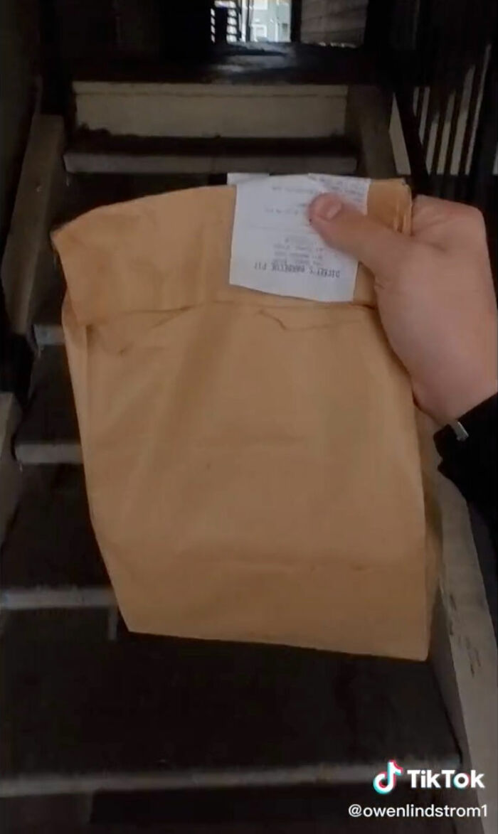 Customers Have Been Using Tips As Bait For Faster Service, And This DoorDash Guy Revealed How Bad It Really Is Customers Have Been Using Tips As Bait For Faster Service, And This DoorDash Guy Revealed How Bad It Really Is