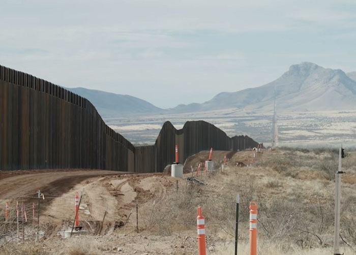 People Share 40 Conspiracy Theories They Claim Are "Too Logical To Ignore"