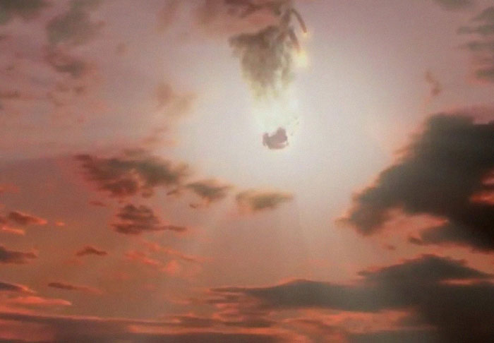 People Share 40 Conspiracy Theories They Claim Are "Too Logical To Ignore"