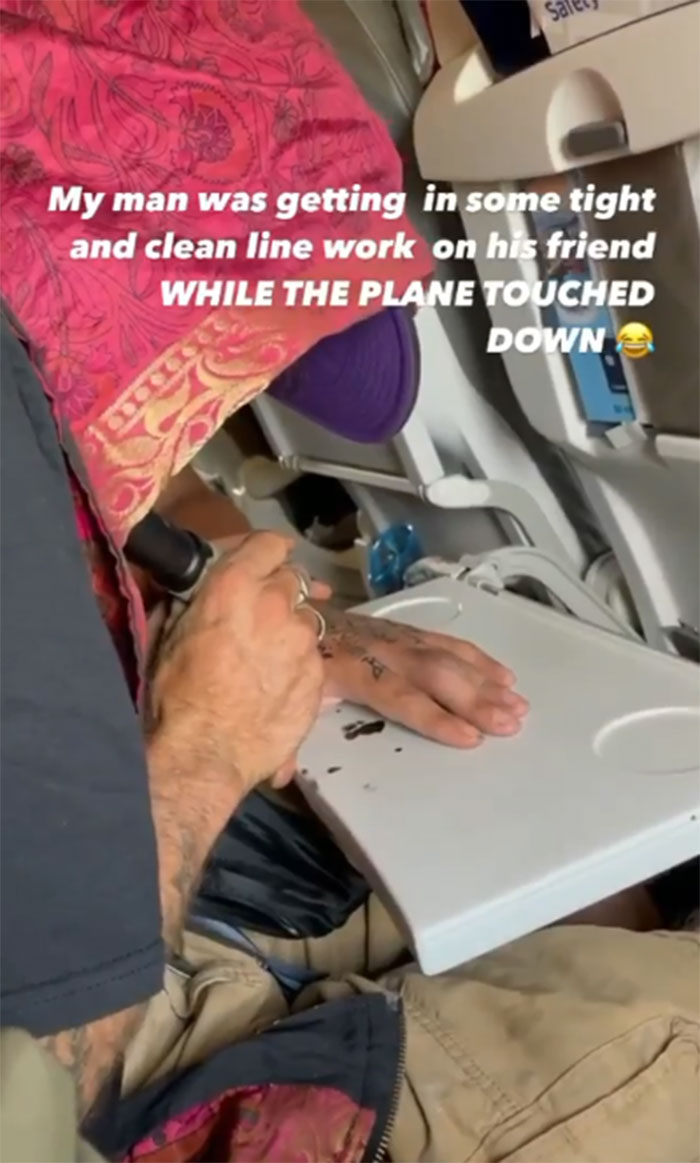 Bizarre-Rude-Flight-Passengers-Shaming