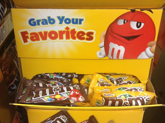 Someone In This Online Group Asked “Teachers, What Was The Worst Thing You Had To Confiscate From A Student?”, 30 Folks Delivered