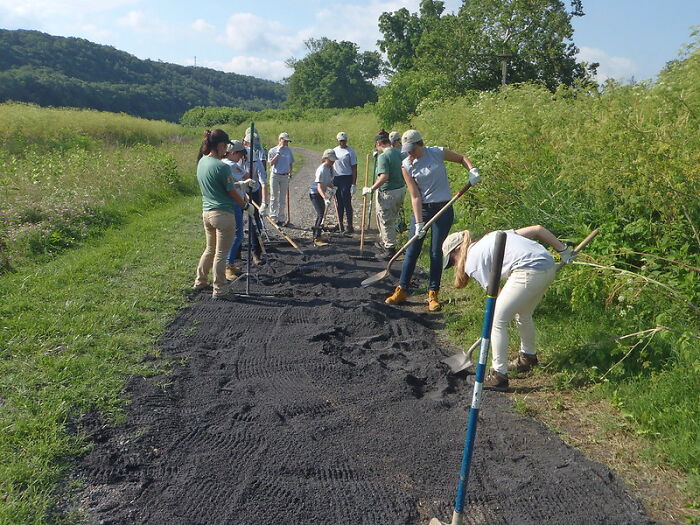 35 Spoiled Folks Online Share Their Moments Of Realizing How Different The Real World Really Is