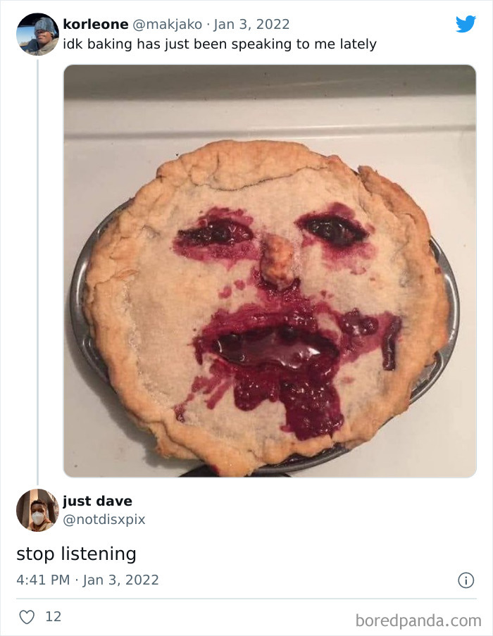 Cursed food pie with a face-like pattern, shared on a Twitter post.