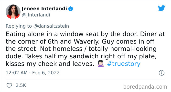 Tweet showing a New Yorker’s weird and wholesome experience of a stranger taking half a sandwich and kissing their cheek in NYC.