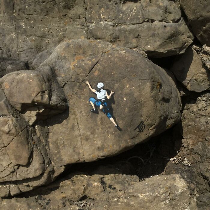 Artist Makes The Streets Fun Again By Creating Graffiti That Interacts With Its Surroundings (30 New Pics)