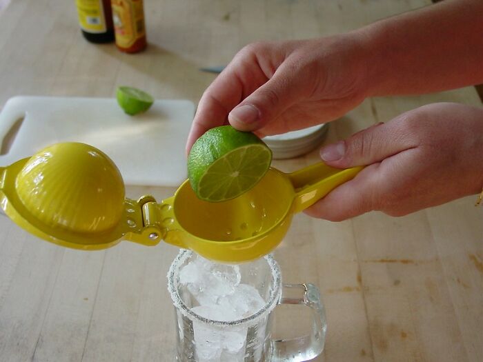 People Didn't Realize How Helpful These 30 Cooking Tips And Tricks Were Until They Started Using Them