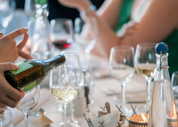 16 Jefes avaros que esperaban que sus empleados pagaran en las reuniones de empresa