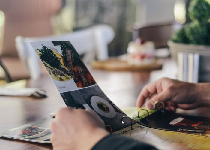 16 Jefes avaros que esperaban que sus empleados pagaran en las reuniones de empresa