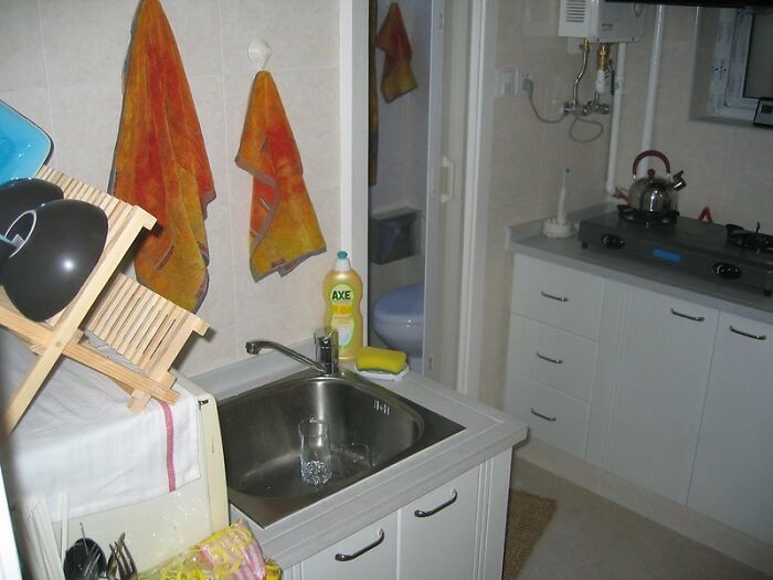 35 Spoiled Folks Online Share Their Moments Of Realizing How Different The Real World Really Is