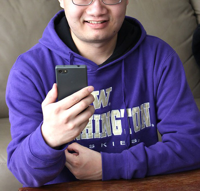 30 Social Cues Indicating That Someone Might Be Flirting With You, As Pointed Out By Folks In This Online Group