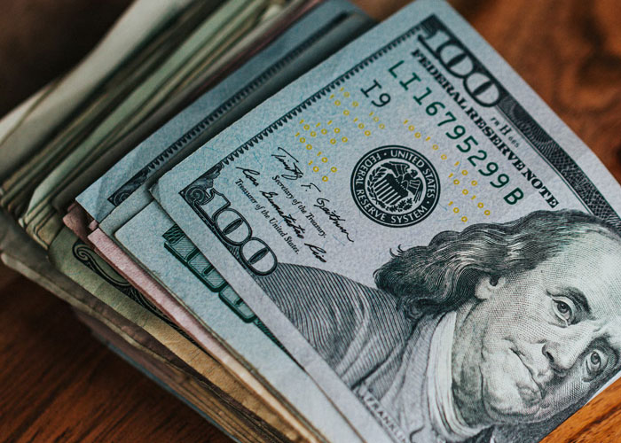 911 Operators Share The Dumbest Non-Emergency Calls They've Ever Received