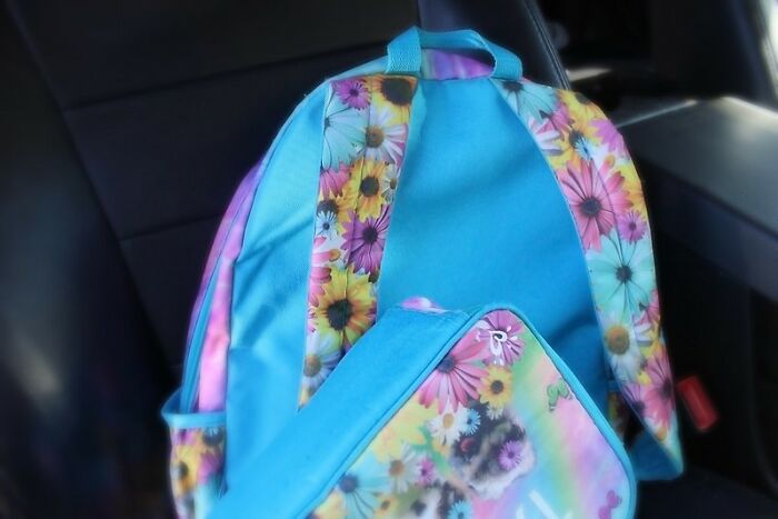 Someone In This Online Group Asked “Teachers, What Was The Worst Thing You Had To Confiscate From A Student?”, 30 Folks Delivered