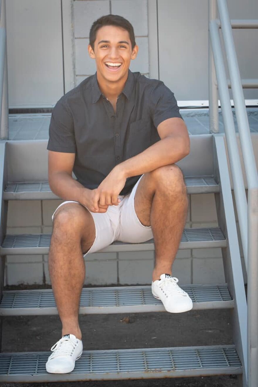 Mother Challenged Her Son To Not Use Social Media Until He Turned 18 to get $1,800 Dollars Mother Challenged Her Son To Not Use Social Media Until He Turned 18 to get $1,800 Dollars