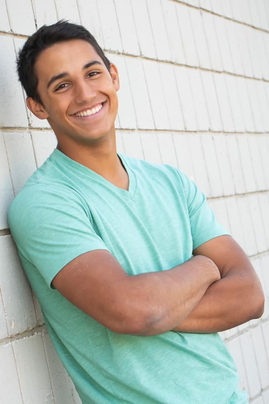 Mother Challenged Her Son To Not Use Social Media Until He Turned 18 to get $1,800 Dollars Mother Challenged Her Son To Not Use Social Media Until He Turned 18 to get $1,800 Dollars