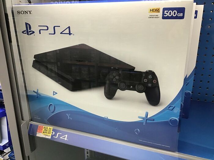 35 Spoiled Folks Online Share Their Moments Of Realizing How Different The Real World Really Is