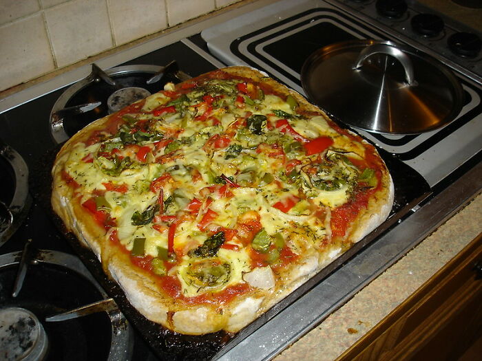 32 People Are Sharing Their Funniest Or Most Bizarre Customer Encounters In This Viral Thread