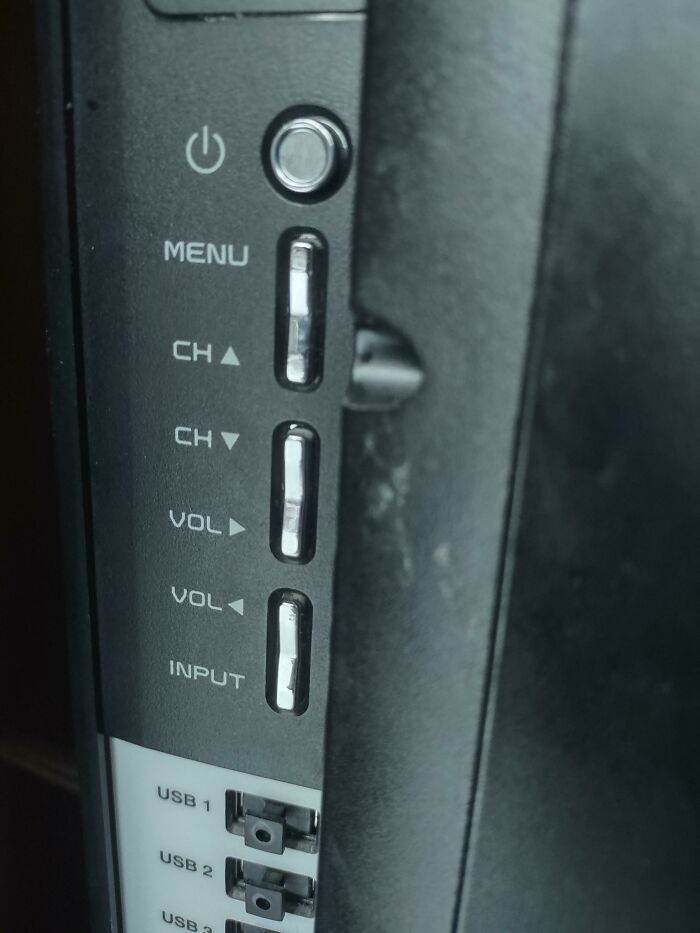 The Buttons On This TV