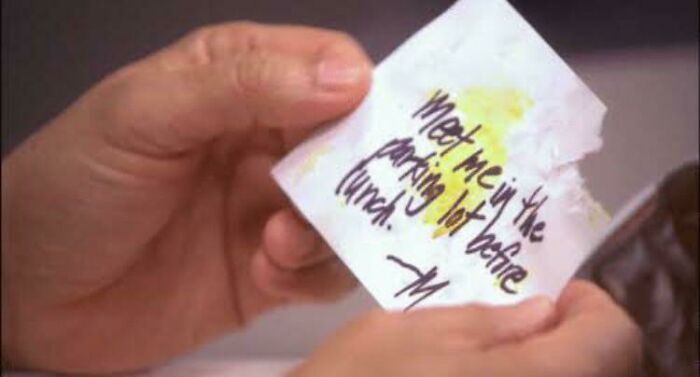 Just Noticed That In “Two Weeks” Michael Hides A Note In Oscar’s Sandwich That Says, “Meet Me In The Parking Lot Before Lunch”