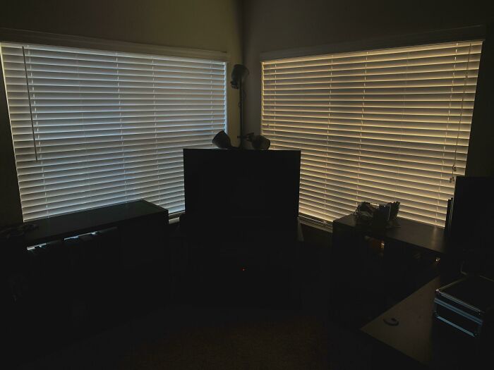 The Way The Sun Hits My Place At Sunrise Creates 2 Different Color Temperatures