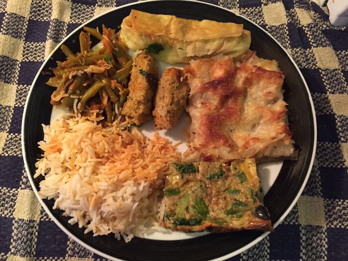 My Egyptian Neighbor Gave Me A Sampler Of Her Mom's Home Cooking. Omg. I've Never Had Food Like This Before.