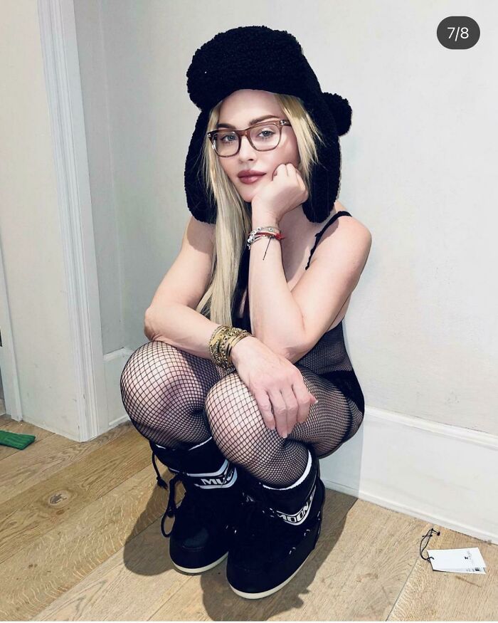 Una mujer de 63 años muy famosa totalmente irreconocible