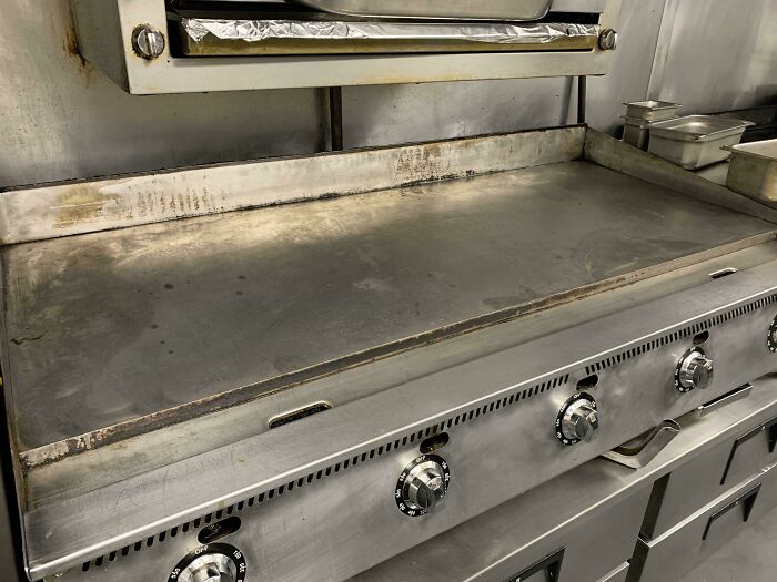 One Of My Employees Keeps This So Clean, He Did This After A 26k Saturday Night. Show My Guy Darian Some Love He Deserves It And Doesn’t Get Enough