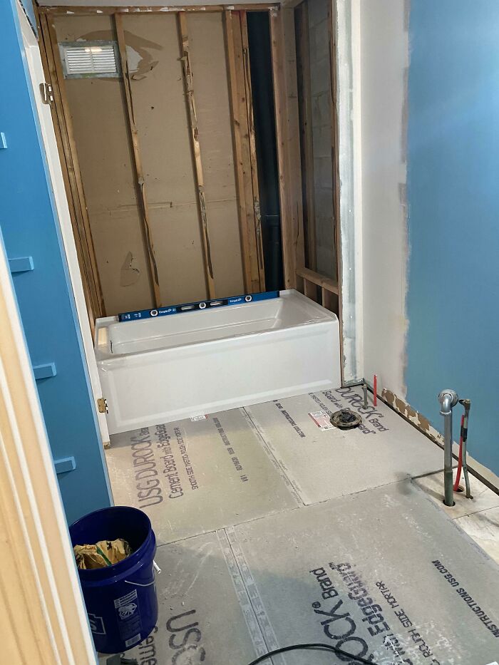 Governor Just Ordered All “Non Life Sustaining” Businesses To Close, Including Construction And Contractors. This Is The Current State Of My Only Bathroom...