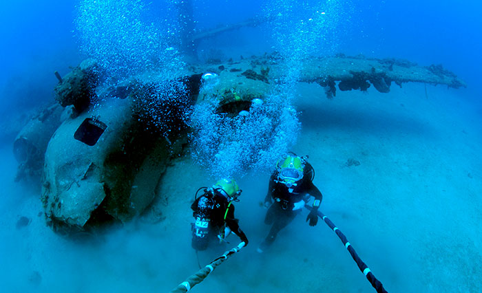 Person Online Asks Deep Sea Divers To Share The Most Horrifying Experiences Underwater, 26 Folks Deliver