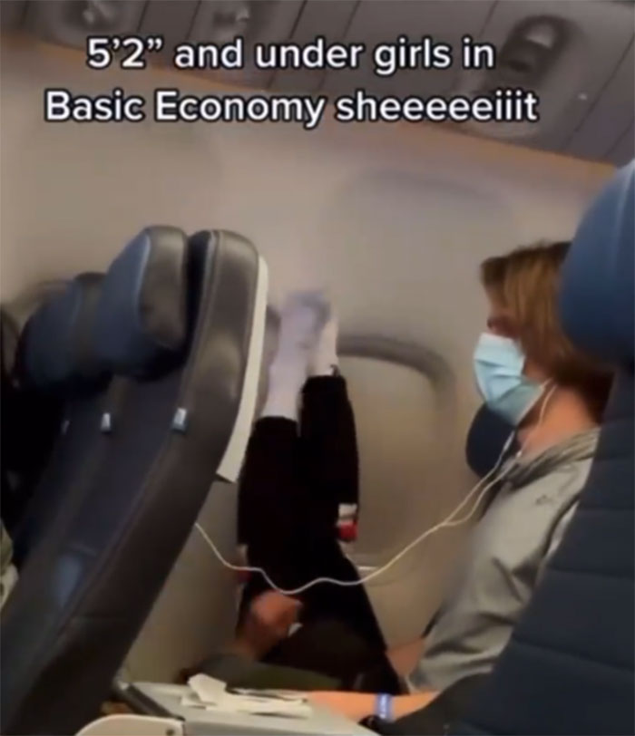 Bizarre-Rude-Flight-Passengers-Shaming