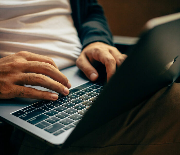 30 Absolutely Horrifying Secrets People Confessed Having Heard From Seemingly Normal Folk