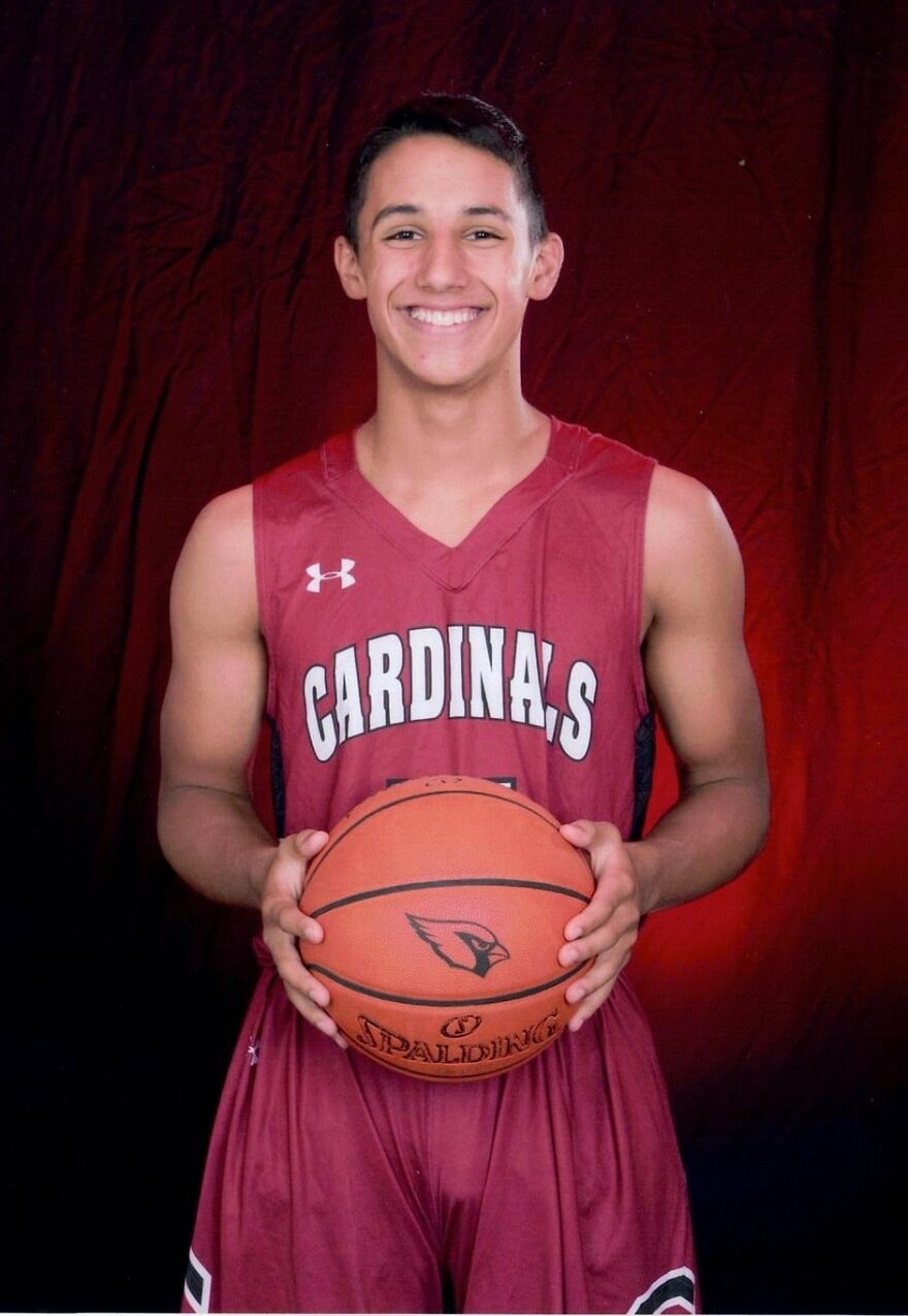 Mother Challenged Her Son To Not Use Social Media Until He Turned 18 to get $1,800 Dollars Mother Challenged Her Son To Not Use Social Media Until He Turned 18 to get $1,800 Dollars