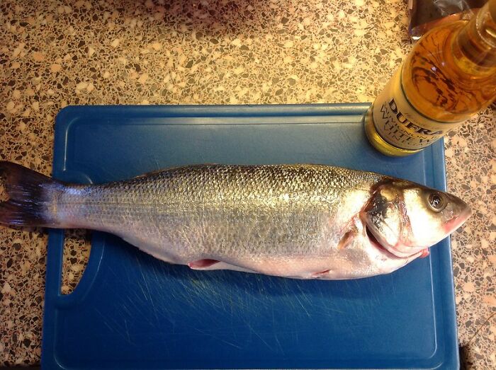 Someone In This Online Group Asked “Teachers, What Was The Worst Thing You Had To Confiscate From A Student?”, 30 Folks Delivered