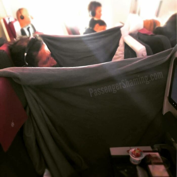 This Instagram Gathers Bizarre Images That Prove Passengers From Hell Exist (35 New Pics)