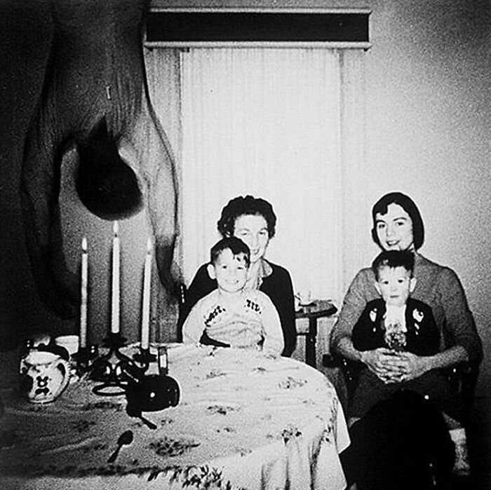 This Picture Freaked Me Out When I Was Little #cursedimage #cursedimages #cursed #cursedimagedealer