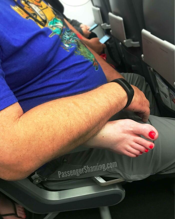 Bizarre-Rude-Flight-Passengers-Shaming