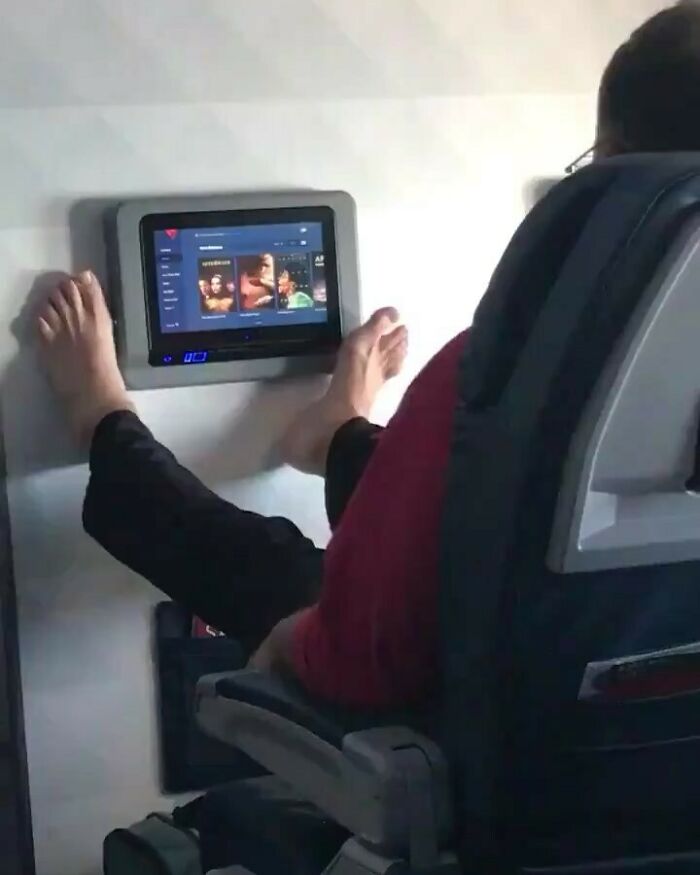 Bizarre-Rude-Flight-Passengers-Shaming