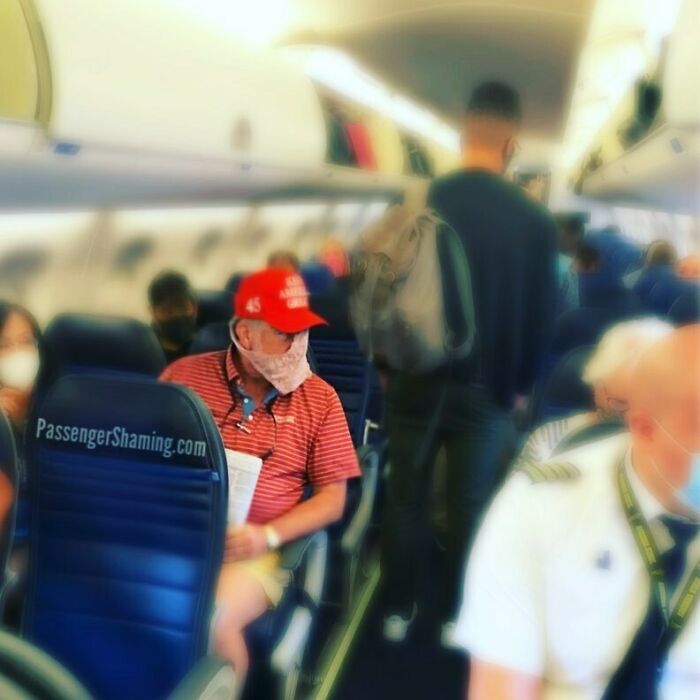 This Instagram Gathers Bizarre Images That Prove Passengers From Hell Exist (35 New Pics)