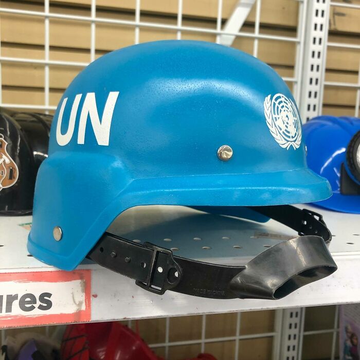 I’ve Seen Just About Everything… A Lot Of Rare And Odd Kids Toys Over My 20+ Years Of Thrifting. But I Have Never Seen A Child’s United Nations Peacekeepers Play Helmet Until This Evening. This Is So Cool!