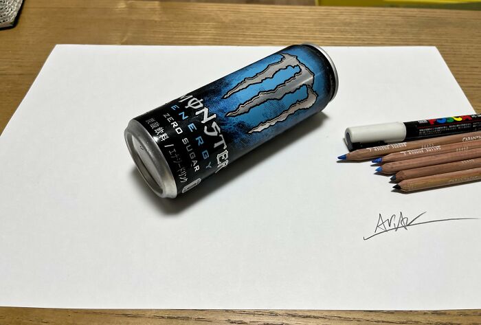 30 Drawings By This Japanese Artist That Look Like Optical Illusions