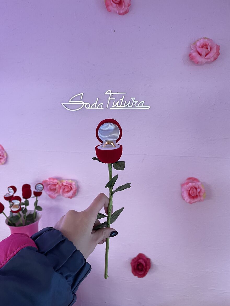 I've Packed My Jewelry Into Roses And Sold Them In The Soviet Flower Market (14 Pics)