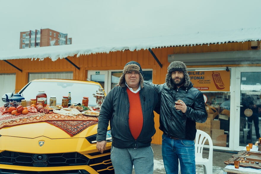 Only In Eastern Europe: The Picnic At -20 Degrees