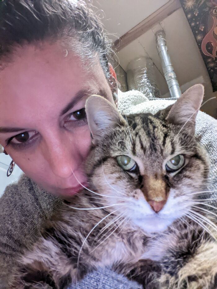 12:40 Am, Just Off! But Guess Who Didn't Want A Hug! 17 Years And Still Beautiful!