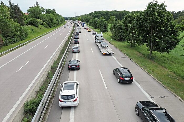 If There Is A Traffic Jam On The Road, Cars Are Pressed To The Side Of The Road So That Special Vehicles, Such As An Ambulance, Can Safely Pass